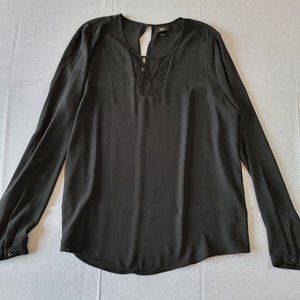 Mossimo, Black long sleeve shirt with lace details, Size M
